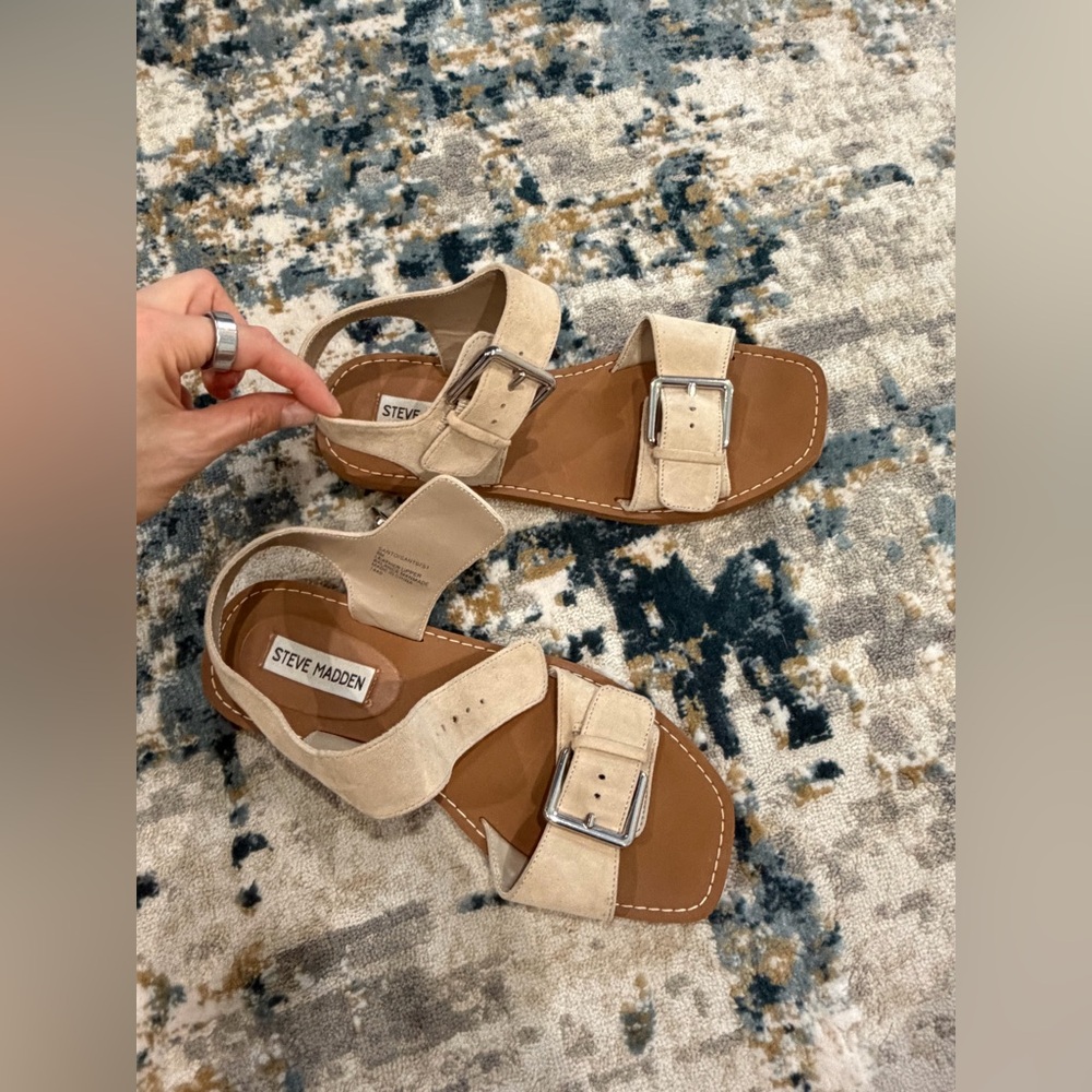 Steve Madden Beige Suede Buckle Strap Sandals